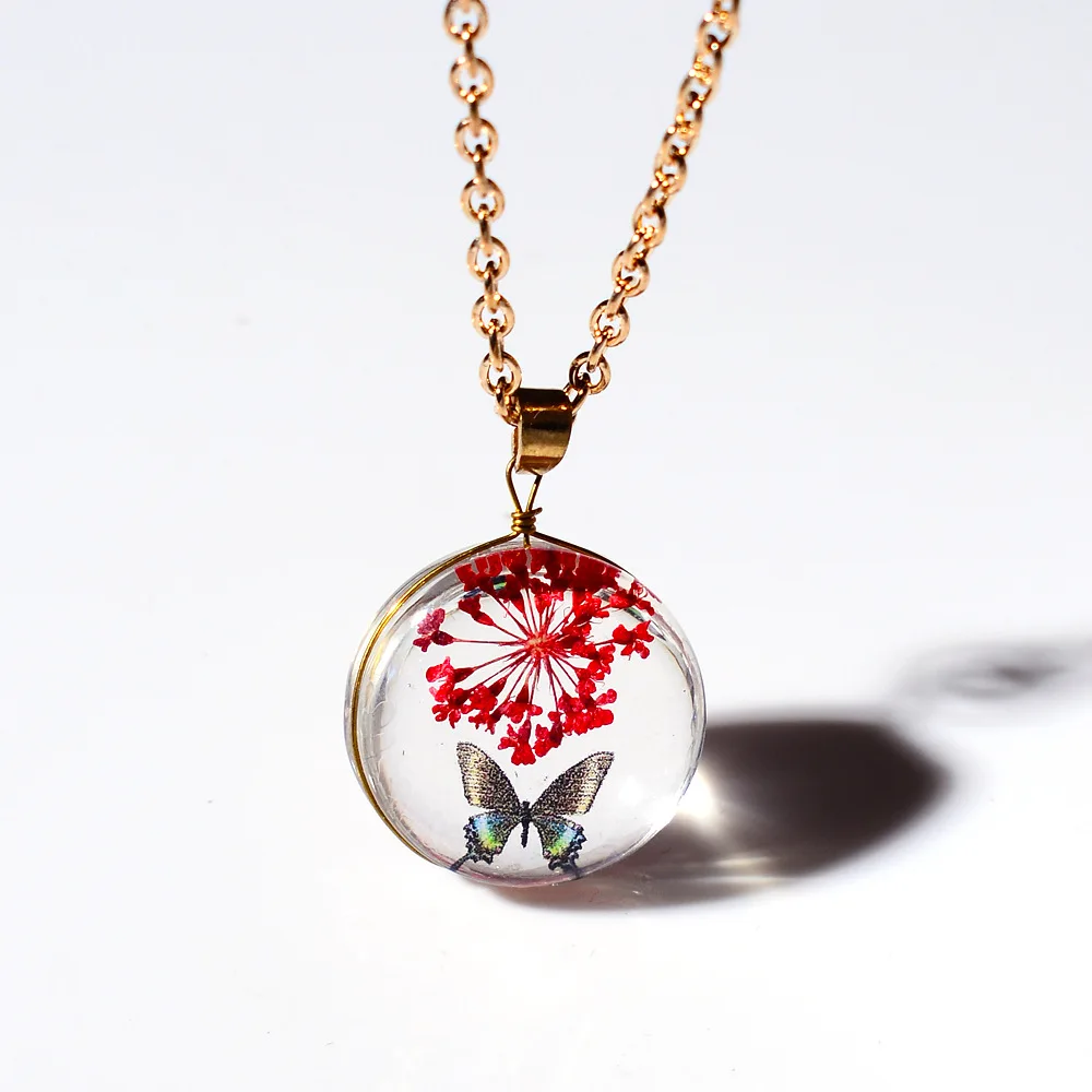 

New Fashion Plant Time Gem Round Necklace Dried Flower Butterfly Crystal Glass Ball Clavicle Chain Female Necklace jewelry