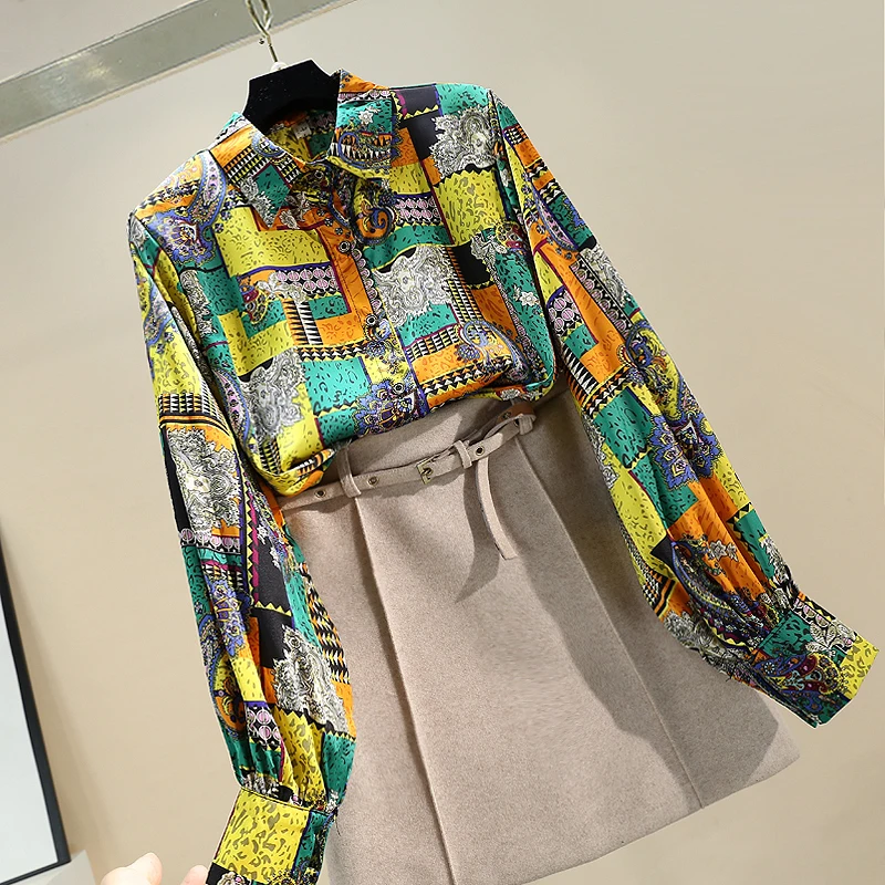 Осень/Зима 2020 Новинка Модная тонкая драпировка в западном стиле ретро узор атласная рубашка блузка UK345
Осень/Зима 2020 Новинка Модная тонкая драпировка в западном стиле ретро узор атласная рубашка блузка UK345