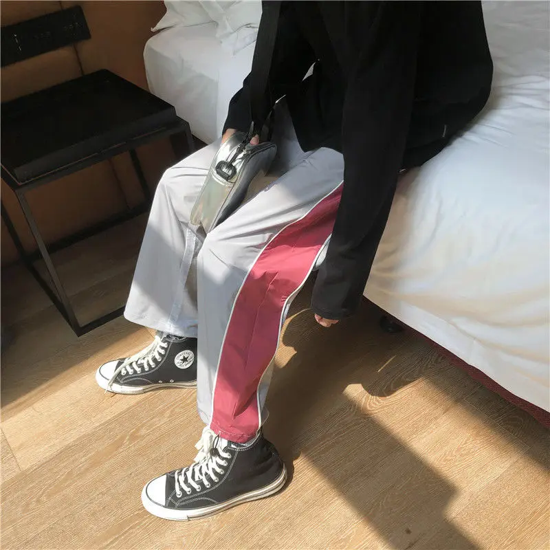 2020 Men's Fashion Trend Baggy Casual Pants Cargo Streetwear Stripe Printing Trousers Hip Hop Style Sweatpants Plus Size M-2XL
2020 Men's Fashion Trend Baggy Casual Pants Cargo Streetwear Stripe Printing Trousers Hip Hop Style Sweatpants Plus Size M-2XL