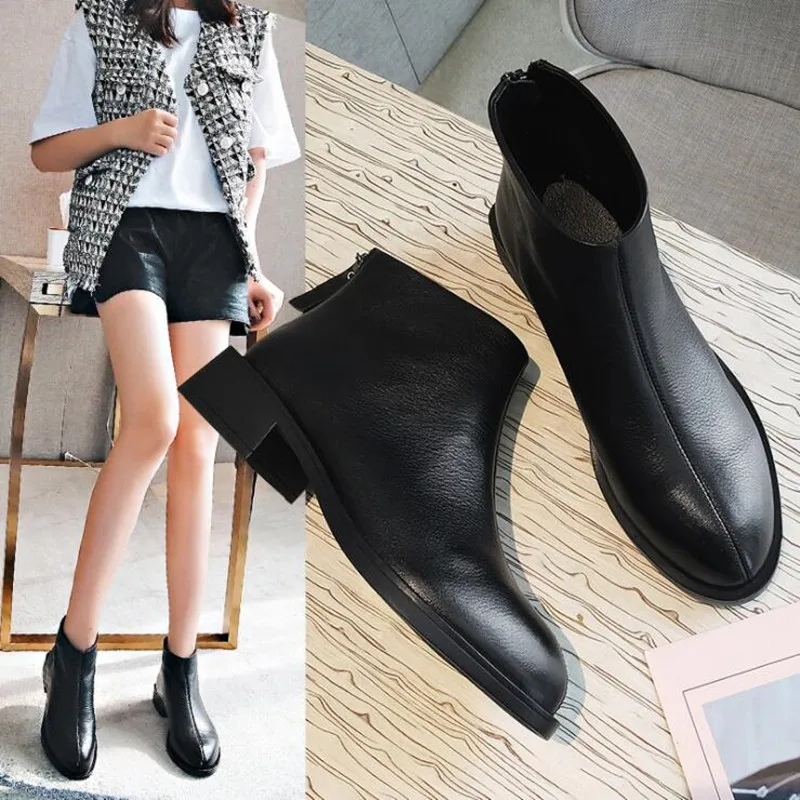 2019 winter Casual Martin boots new fashion women's boots British style Genuine Leather Booties comfortable warm women shoes
2019 winter Casual Martin boots new fashion women's boots British style Genuine Leather Booties comfortable warm women shoes