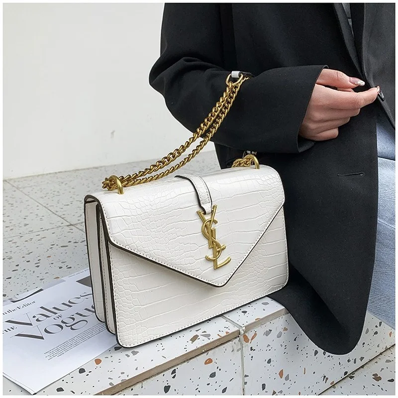 2012 new women's bag alligator chain bag net red small square bag One Shoulder Messenger Bag foreign style women's handbag 
2012 new women's bag alligator chain bag net red small square bag One Shoulder Messenger Bag foreign style women's handbag