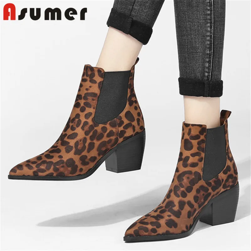 Женские ботинки челси ASUMER, классические леопардовые ботинки на толстом каблуке, классические ботинки с острым носком, большой размер 43, 2021
Женские ботинки челси ASUMER, классические леопардовые ботинки на толстом каблуке, классические ботинки с острым носком, большой размер 43, 2021