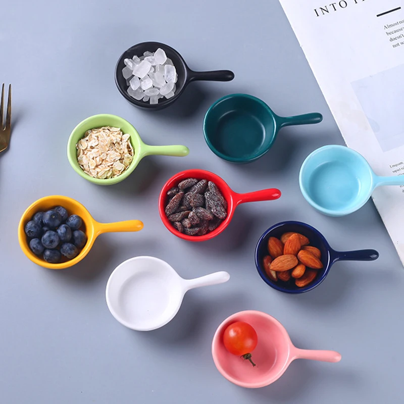 Kitchen Handle Dish Creative Soy Dipping Ceramic Vinegar Soy Sauce Dish Household Seasoning Saucer Snacks Handle Nordic Style
Kitchen Handle Dish Creative Soy Dipping Ceramic Vinegar Soy Sauce Dish Household Seasoning Saucer Snacks Handle Nordic Style