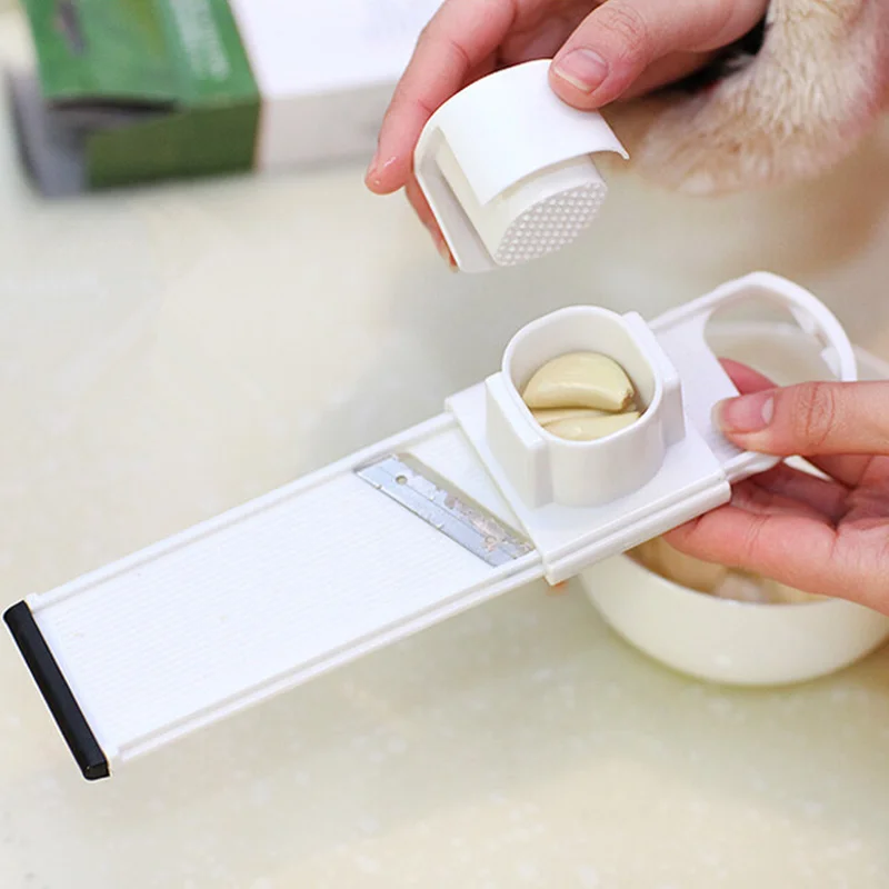 New 2 in 1 Function Ginger Garlic Slicer Cutter Shredder Kitchen Tools Garlic Presses Grinding Grater
New 2 in 1 Function Ginger Garlic Slicer Cutter Shredder Kitchen Tools Garlic Presses Grinding Grater