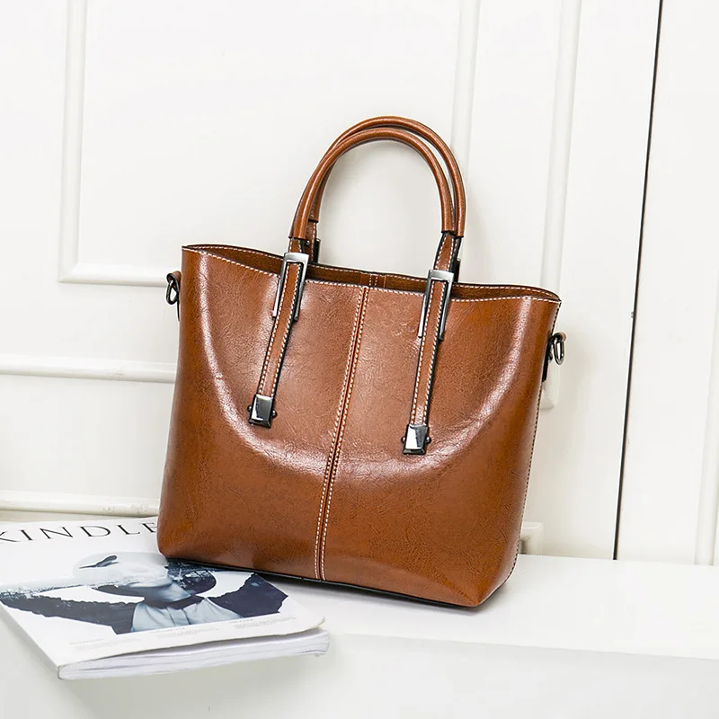 2020 new retro fashion soft leather large-capacity shoulder diagonal women handbag handbag
2020 new retro fashion soft leather large-capacity shoulder diagonal women handbag handbag