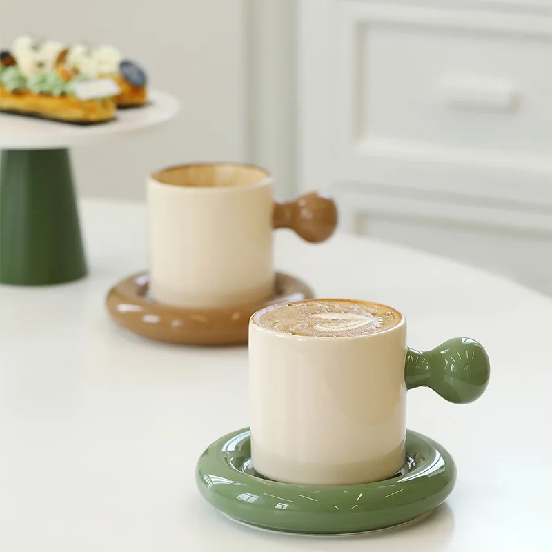 Small Ball Handle Mug Retro Color Matching Coffee Cup with Dish Ceramic Cup Dark Green Couple Water Cup High Color Office Home
Small Ball Handle Mug Retro Color Matching Coffee Cup with Dish Ceramic Cup Dark Green Couple Water Cup High Color Office Home