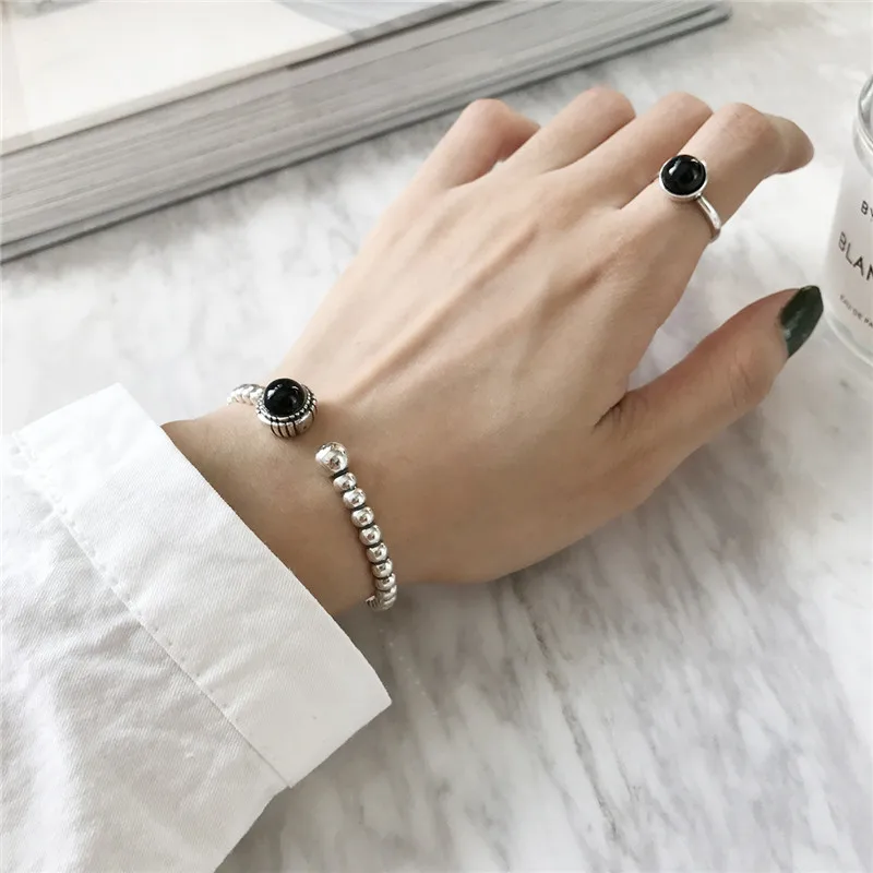 RUIYI Real 925 Sterling Silver Women Vintage Twisting Cuff Bangles Female Wedding Birthday Luxury Jewelry Black Agate Bangles
RUIYI Real 925 Sterling Silver Women Vintage Twisting Cuff Bangles Female Wedding Birthday Luxury Jewelry Black Agate Bangles
