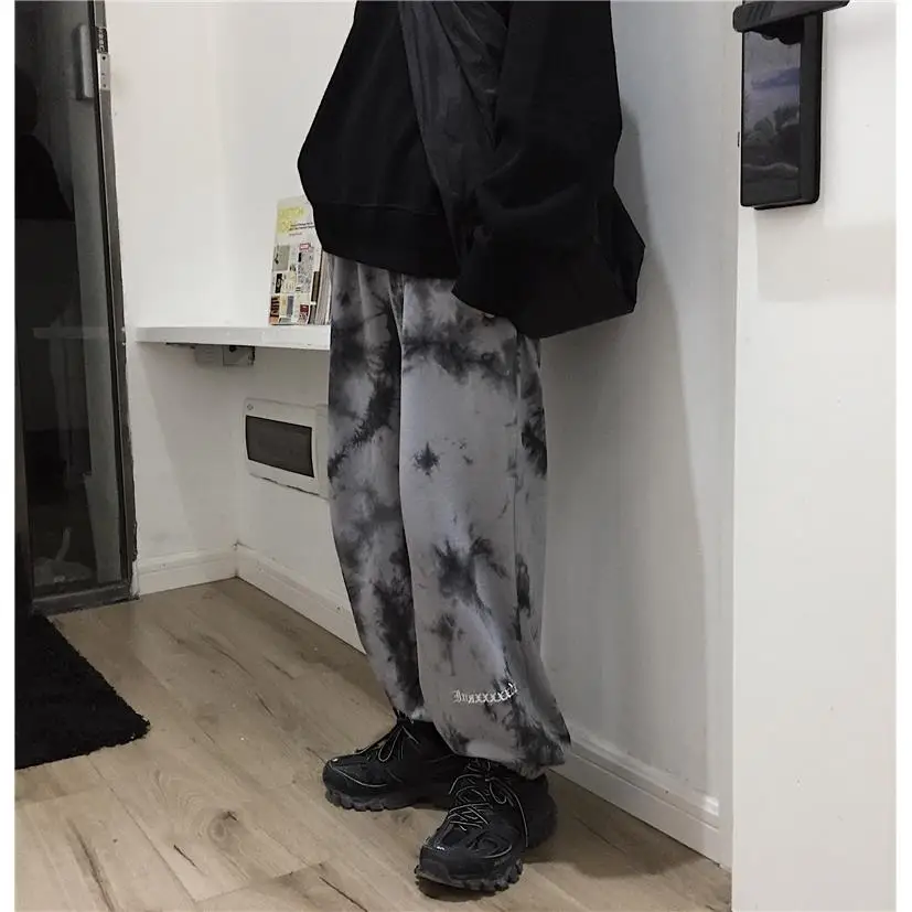 Gothic Elastic Waistband Loose Harem Embroidery Tie Dye Contrast Jogger Pant Women Man Streetwear Korean Harajuku Punk Hip Hop
Gothic Elastic Waistband Loose Harem Embroidery Tie Dye Contrast Jogger Pant Women Man Streetwear Korean Harajuku Punk Hip Hop