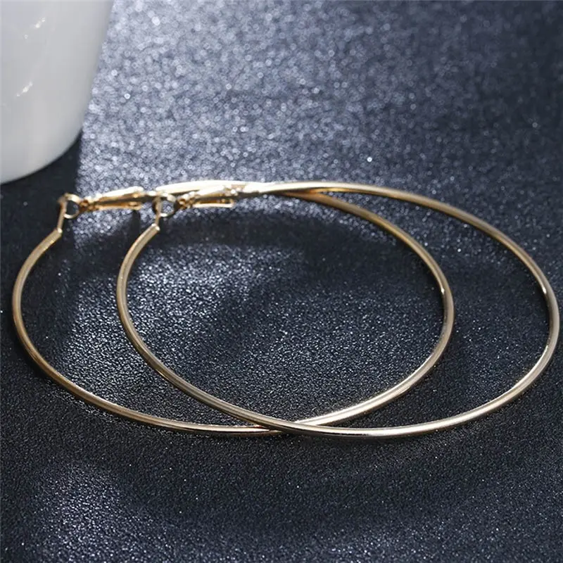 Hot Sale Big Circle Smooth Large 8cm 10cm Fashion Gold Hyperbole Ear Metal Hoop Earrings women Free Shipping
Hot Sale Big Circle Smooth Large 8cm 10cm Fashion Gold Hyperbole Ear Metal Hoop Earrings women Free Shipping