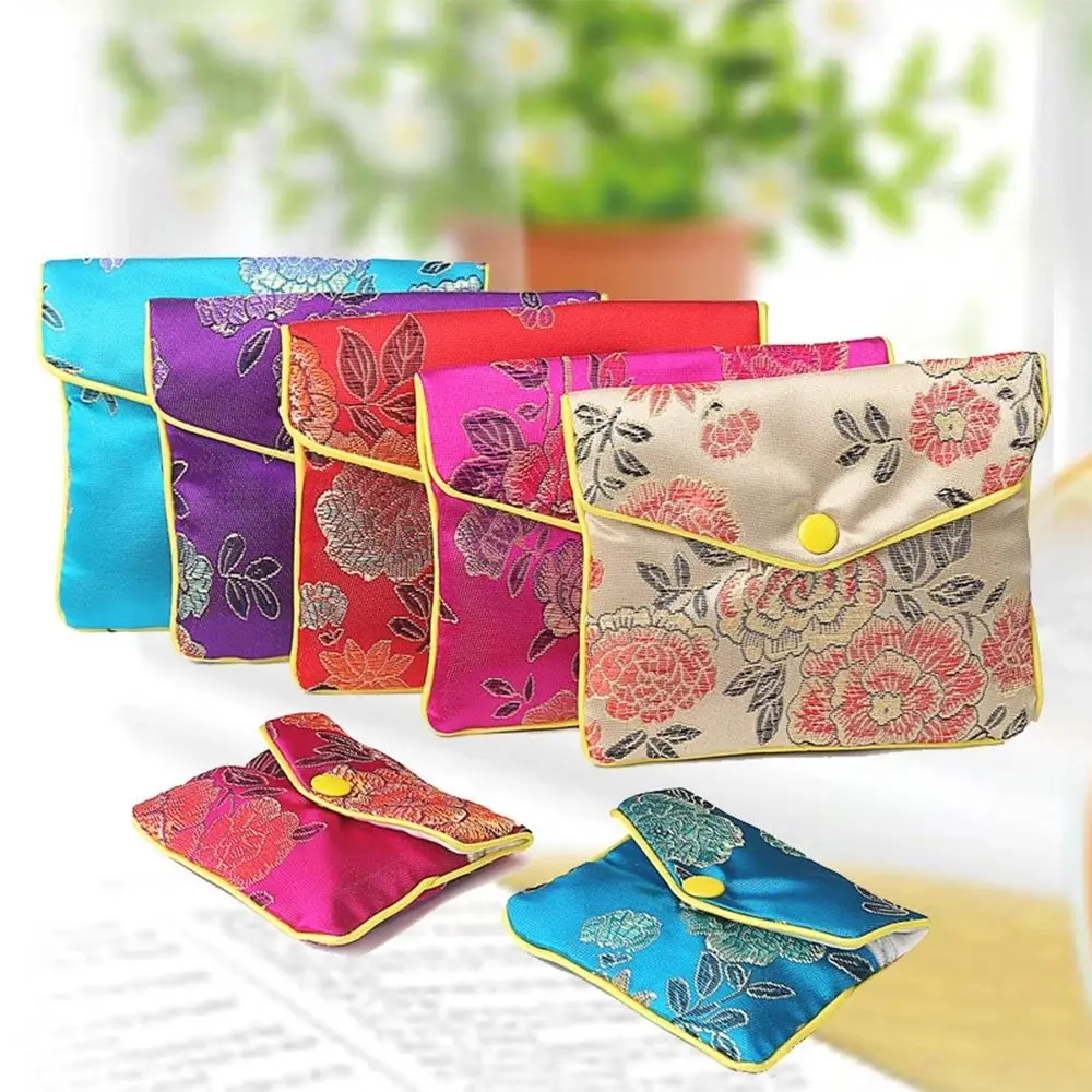 Hot Sale Chinese Brocade Handmade Silk Embroidery Padded Zipper Small Jewelry Gift Storage Pouch Bag Snap Case Satin Coin Purse
Hot Sale Chinese Brocade Handmade Silk Embroidery Padded Zipper Small Jewelry Gift Storage Pouch Bag Snap Case Satin Coin Purse