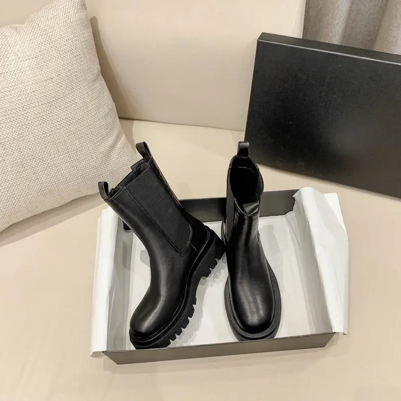 New Elegant Genuine Leather Autumn and Winter Shoes for Women Shoes Chunky Heels Boots Newest Party Basic Shoes Woman
New Elegant Genuine Leather Autumn and Winter Shoes for Women Shoes Chunky Heels Boots Newest Party Basic Shoes Woman