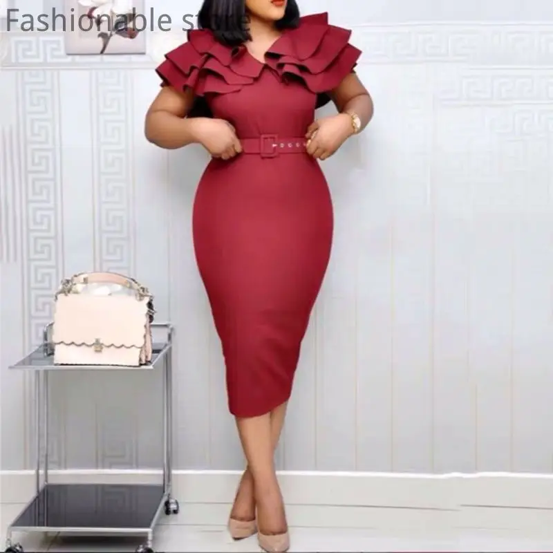 Женское элегантное однотонное платье миди с оборками и высокой талией с поясом
Женское элегантное однотонное платье миди с оборками и высокой талией с поясом