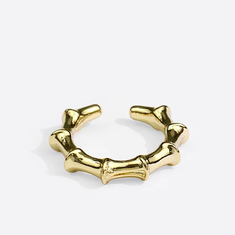 Miuoxion ретро крест бамбуковая Форма кольцо модная Личность Вечеринка Панк ювелирные изделия для женщин особенность название очаровательный ...
Miuoxion ретро крест бамбуковая Форма кольцо модная Личность Вечеринка Панк ювелирные изделия для женщин особенность название очаровательный ...