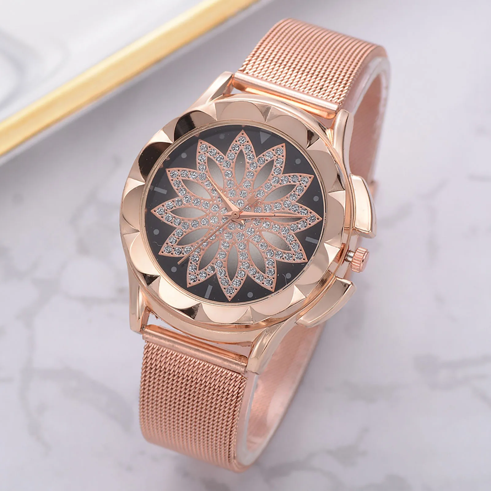 Ladies Starry Sky Clock Luxury Women Watches Fashion Diamond Buckle Magnetic Belt Female Quartz Wristwatches Relogio Feminino
Ladies Starry Sky Clock Luxury Women Watches Fashion Diamond Buckle Magnetic Belt Female Quartz Wristwatches Relogio Feminino
