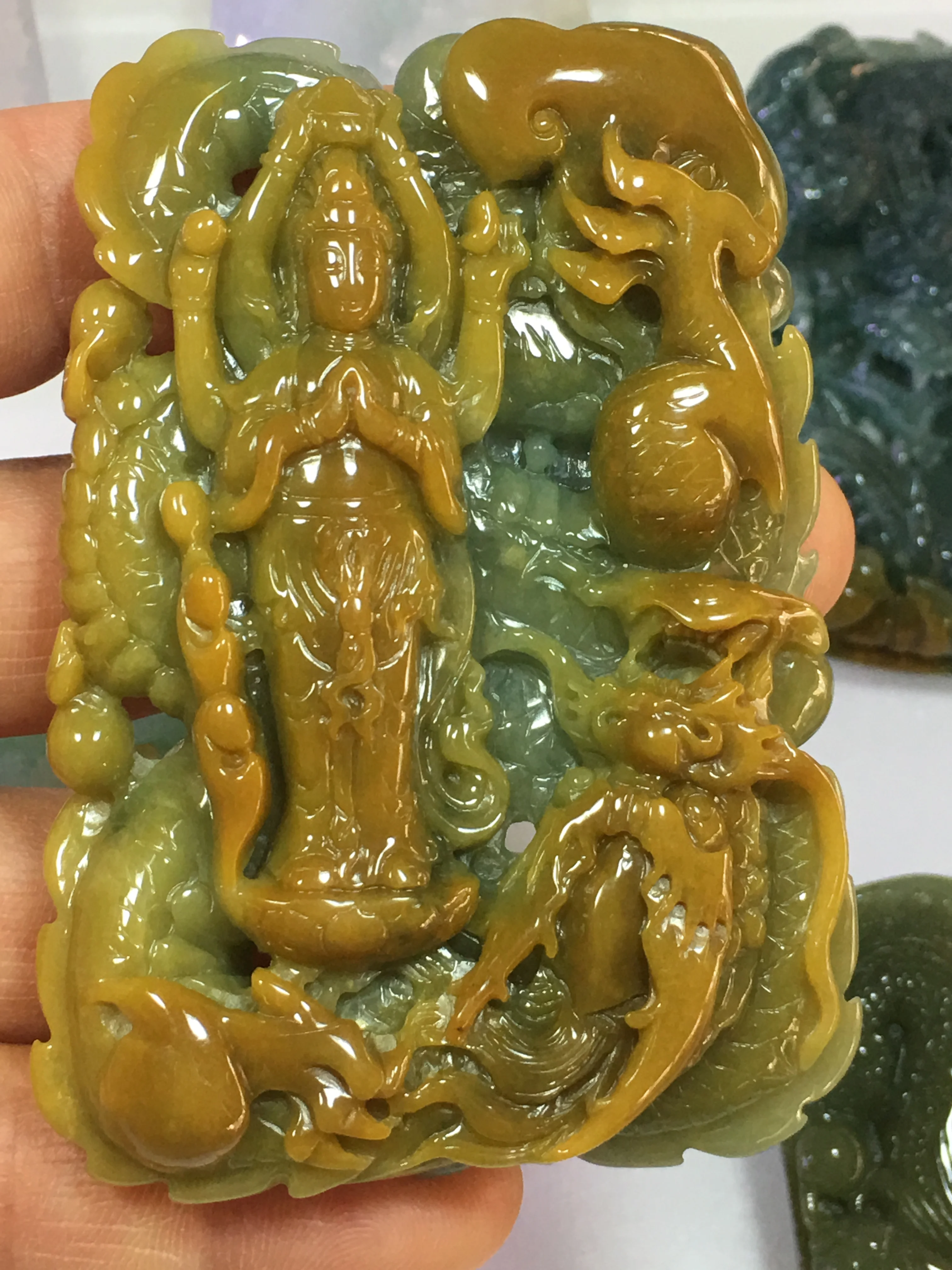 Natural 7A Myanmar jade HandCarved jade guanyin talisman green jade pendant yellow jade necklace women men pendants jade jewelry
Natural 7A Myanmar jade HandCarved jade guanyin talisman green jade pendant yellow jade necklace women men pendants jade jewelry