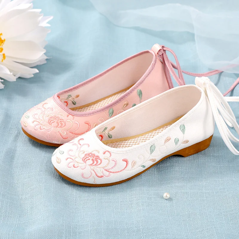 Round Toe Women Cotton Ballet Flats Chinese Embroidered Elegant Ladies Casual Soft Ankle Buckle Shoes zapatos mujer
Round Toe Women Cotton Ballet Flats Chinese Embroidered Elegant Ladies Casual Soft Ankle Buckle Shoes zapatos mujer