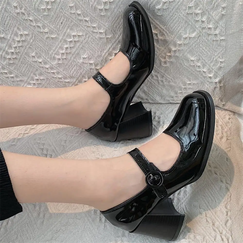 Luxury Brand Loafers Women Shoes Buckle Strap Mary Jane Shoes Square Chunky Heels Fashion Female Ladies Shoes For Women 2022
Luxury Brand Loafers Women Shoes Buckle Strap Mary Jane Shoes Square Chunky Heels Fashion Female Ladies Shoes For Women 2022