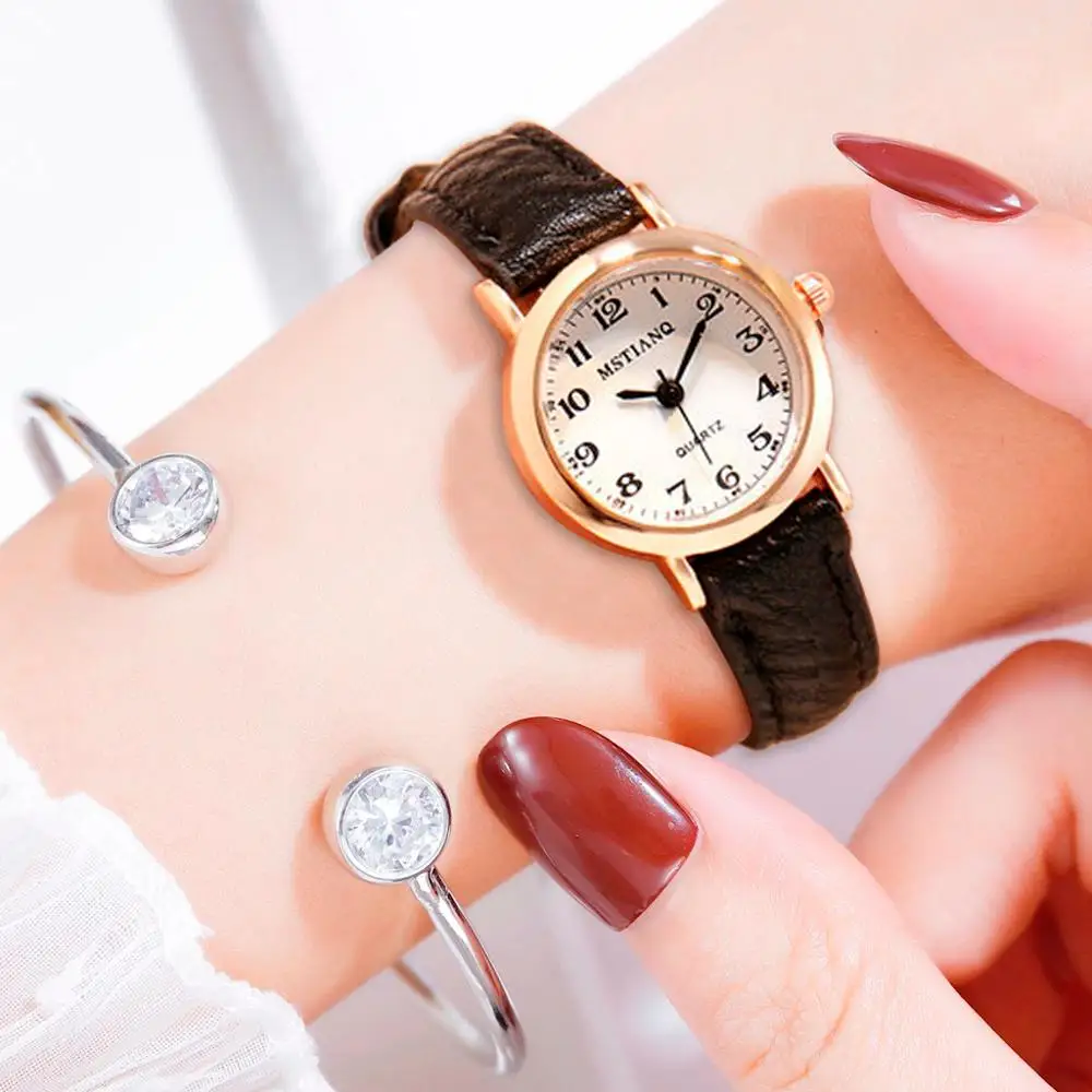 2020 New Watch women Simple Classic Vintage Women Small Dial Watch Leather Strap Quartz Clock Wrist Watches Gift Reloj mujer
2020 New Watch women Simple Classic Vintage Women Small Dial Watch Leather Strap Quartz Clock Wrist Watches Gift Reloj mujer