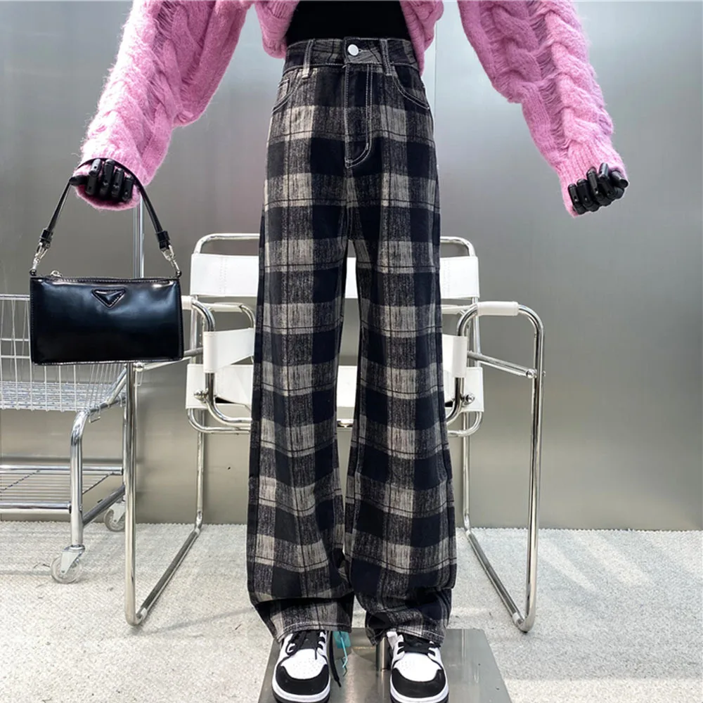 Vintage Plaid Jeans Pants Women High Waist Casual Female Trousers 2022 Fashion Wide leg pants Clothes Streetwear Women
Vintage Plaid Jeans Pants Women High Waist Casual Female Trousers 2022 Fashion Wide leg pants Clothes Streetwear Women