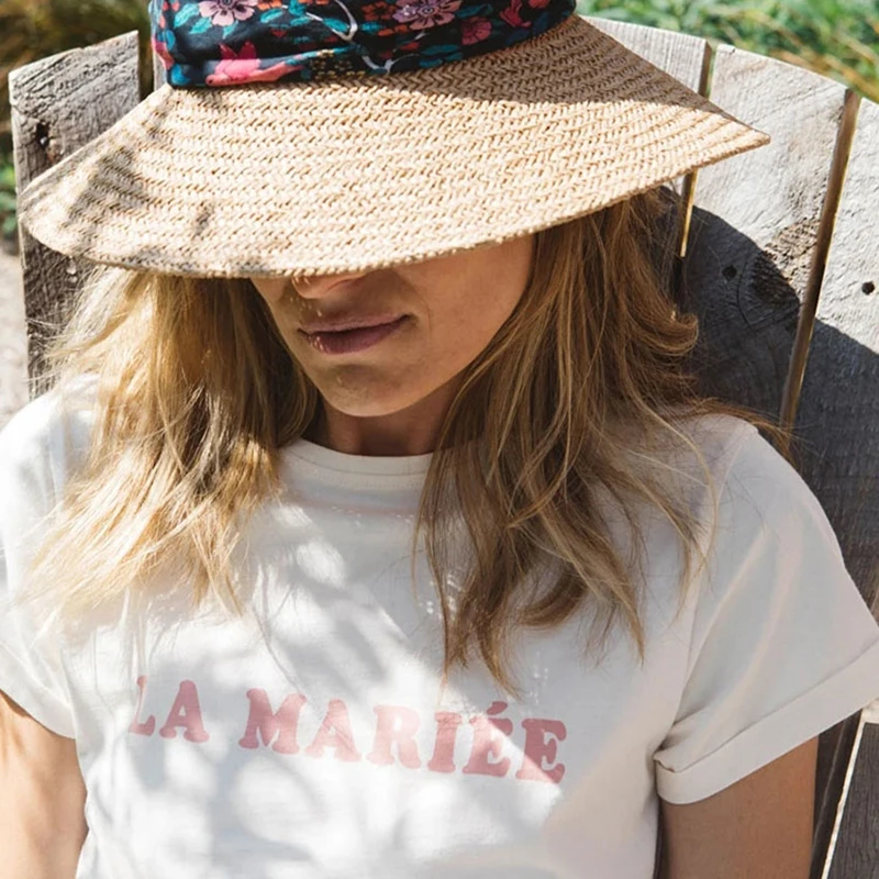 Vintage Letter Printed Graphic Tees Women Short Sleeve O Neck Summer Casual Tees Retro Elegant Tshirt Female Top Streetwear 2021
Vintage Letter Printed Graphic Tees Women Short Sleeve O Neck Summer Casual Tees Retro Elegant Tshirt Female Top Streetwear 2021