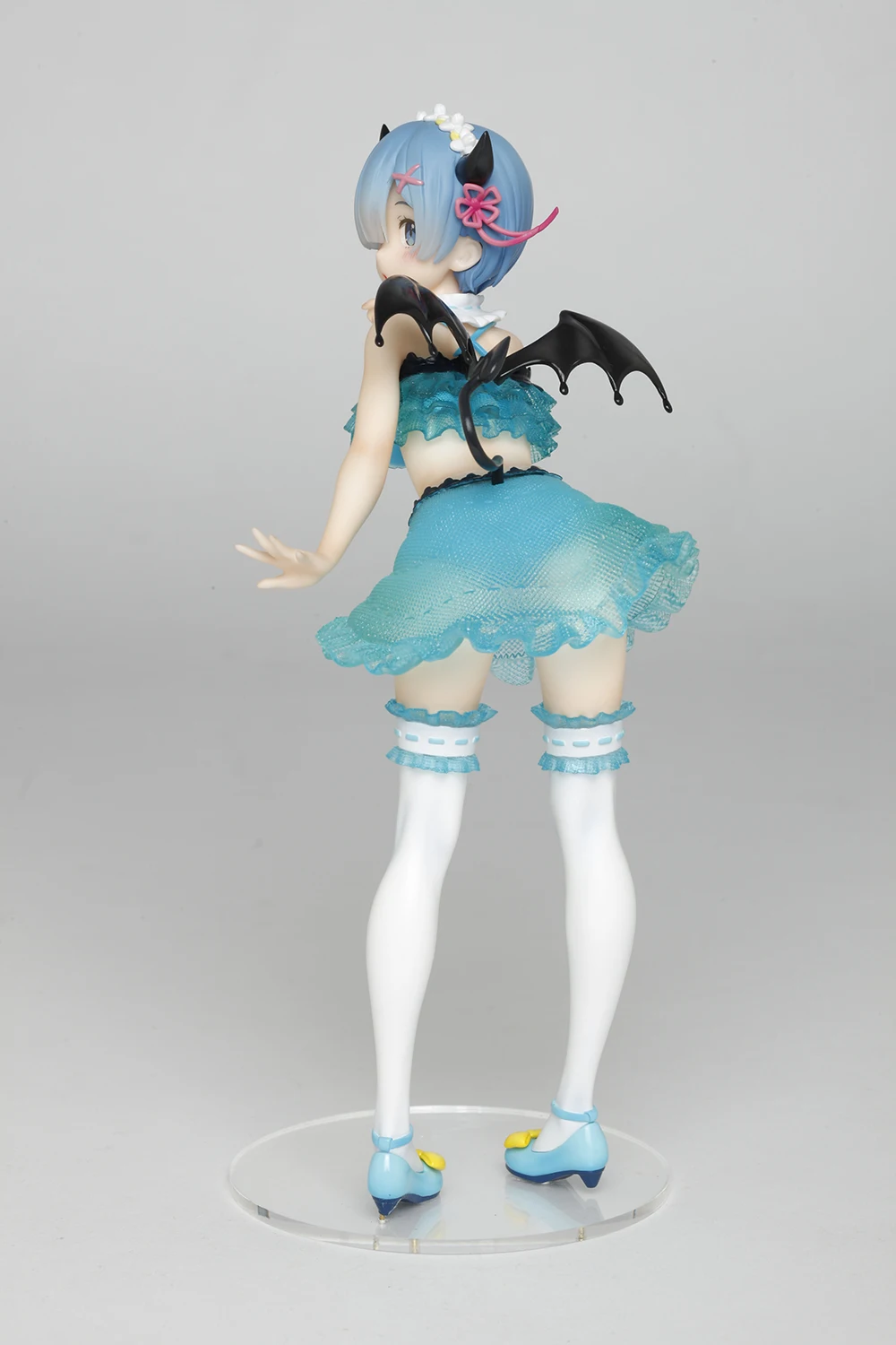 From Zero Rem Rem Little Devil Scenery Figure Hand-made Decoration Original genuine spot cartoon characters by hand
From Zero Rem Rem Little Devil Scenery Figure Hand-made Decoration Original genuine spot cartoon characters by hand