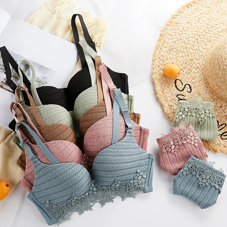 Летние производителей Прямая поставка Новый стиль вышитые нижнее бельё для девочек сексуальный бюстгальтер с эффектом пуш ап без Сталь кол...
Летние производителей Прямая поставка Новый стиль вышитые нижнее бельё для девочек сексуальный бюстгальтер с эффектом пуш ап без Сталь кол...