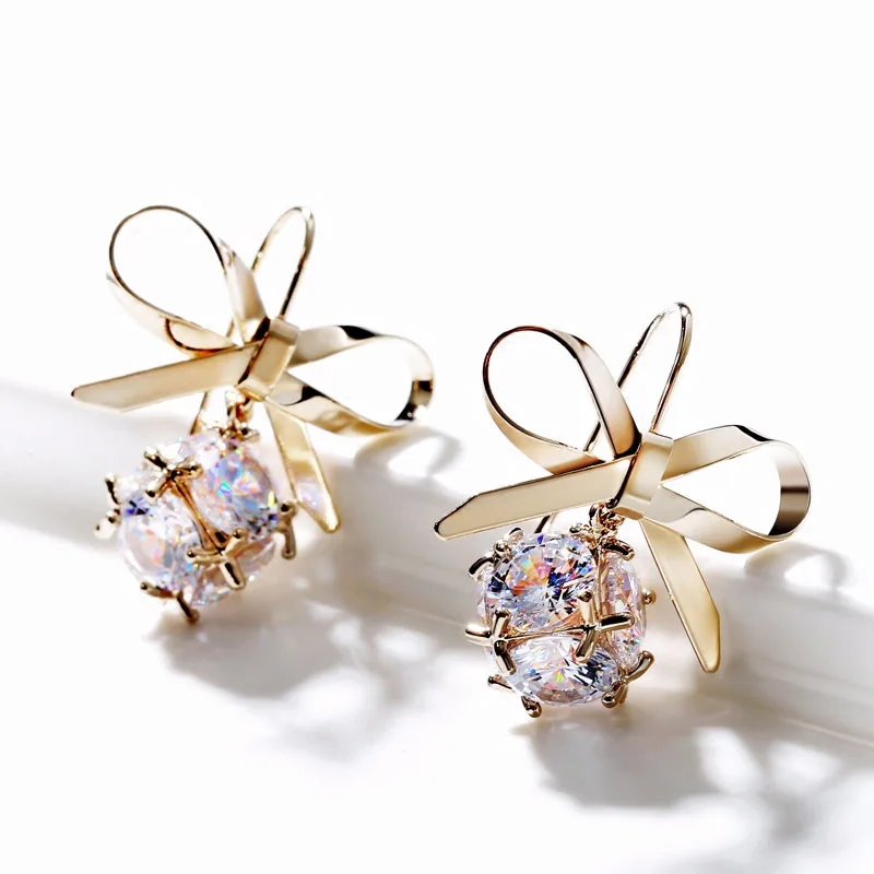 Fashion Sweet Earrings New Bow Earrings Women Alloy Short Cubic Zirconia Women Stud Lovely Bow Tie Jewelry Womens Accessories
Fashion Sweet Earrings New Bow Earrings Women Alloy Short Cubic Zirconia Women Stud Lovely Bow Tie Jewelry Womens Accessories