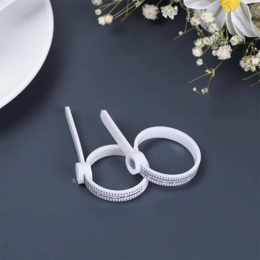 1Pc With Magnifier Ring Sizer UK/US/EU/JP Wedding Official Finger Measure Gauge Men and Womens Sizes A-Z Jewelry Gauge Tool 2021 
1Pc With Magnifier Ring Sizer UK/US/EU/JP Wedding Official Finger Measure Gauge Men and Womens Sizes A-Z Jewelry Gauge Tool 2021