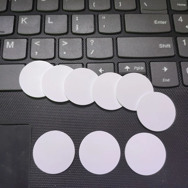 100/50pcs Ntag215 Coin NFC Tag Key 13.56MHz Ntag 215 Universal Label RFID Ultralight Tags Labels For TagMo Forum Type2
100/50pcs Ntag215 Coin NFC Tag Key 13.56MHz Ntag 215 Universal Label RFID Ultralight Tags Labels For TagMo Forum Type2