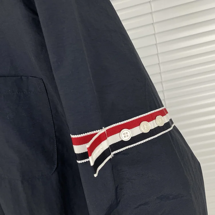 Coats & Jackets 
Coats & Jackets