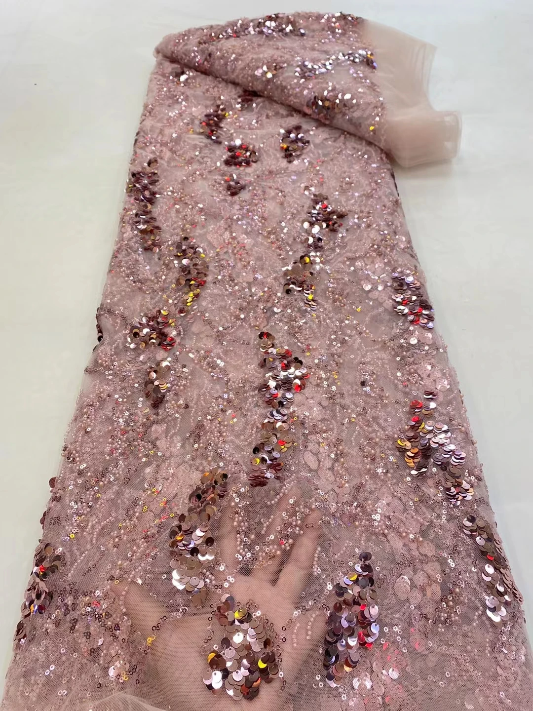 African Lace Material 2022 Heavy Beaded Crystal Lace Fabric Embroidery Sequins For Traditional Wedding Dresses
African Lace Material 2022 Heavy Beaded Crystal Lace Fabric Embroidery Sequins For Traditional Wedding Dresses