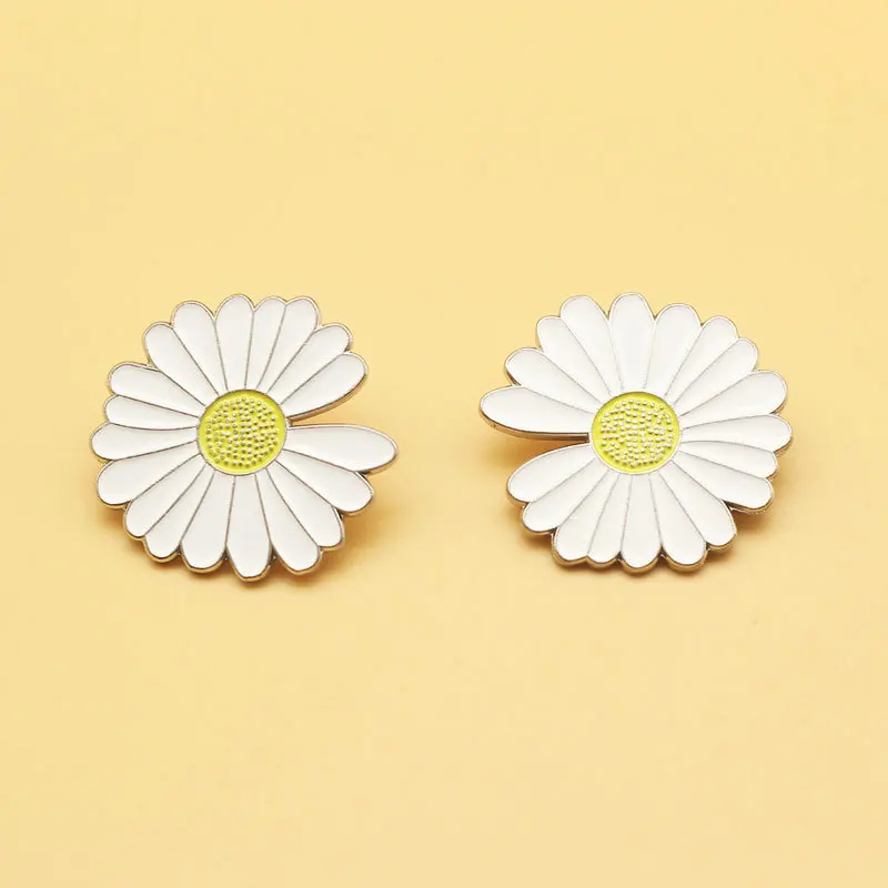 XM-funny Creative notch small daisy brooch denim clothes decoration alloy pin small jewelry badge
XM-funny Creative notch small daisy brooch denim clothes decoration alloy pin small jewelry badge