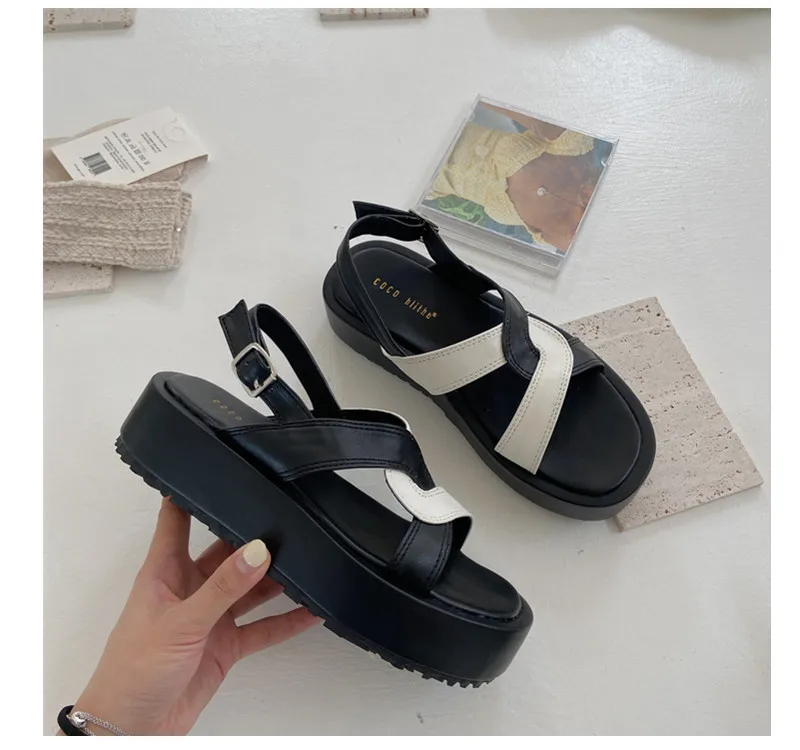 Designer Women Chunky Sandals Wedges for Woman Platform Shoes Cross Strap Summer Sandals
Designer Women Chunky Sandals Wedges for Woman Platform Shoes Cross Strap Summer Sandals
