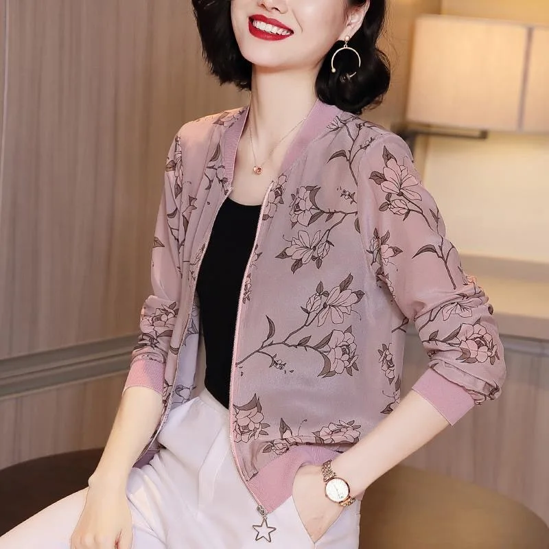 New 2022 Fashion Korean Summer Chiffon Print Jacket Women Long Sleeve Loose Tops Female Baseball Jacket Zipper Sunscreen Outwear
New 2022 Fashion Korean Summer Chiffon Print Jacket Women Long Sleeve Loose Tops Female Baseball Jacket Zipper Sunscreen Outwear