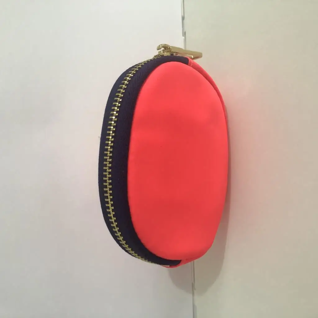 2020 brand designer womens small zipper wallet short leather wallet wallet tote bag
2020 brand designer womens small zipper wallet short leather wallet wallet tote bag