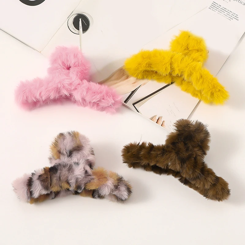 Autumn Winter Faux Rabbit Fur Cross Hairpins Plush Hair Claws Women Girls Solid Color Leopard Hair Clips Crab Hair Accessories
Autumn Winter Faux Rabbit Fur Cross Hairpins Plush Hair Claws Women Girls Solid Color Leopard Hair Clips Crab Hair Accessories