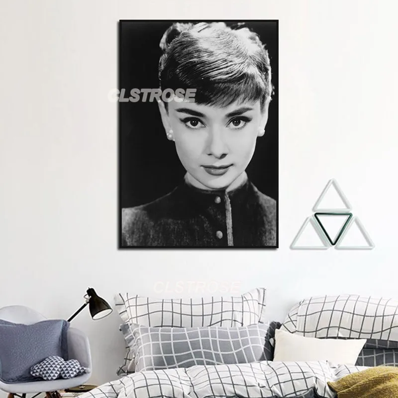Anime Figure Canvas Painting Wall Black Short Hair Beautiful Star Poster Home Decoration Bedroom and Living Room Frameless Style
Anime Figure Canvas Painting Wall Black Short Hair Beautiful Star Poster Home Decoration Bedroom and Living Room Frameless Style