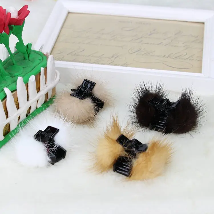 100% real Genuine mink Fur ball hair clip Women Accessory flurry headband hair ties holder highgrade luxury fashion hair clip t6
100% real Genuine mink Fur ball hair clip Women Accessory flurry headband hair ties holder highgrade luxury fashion hair clip t6