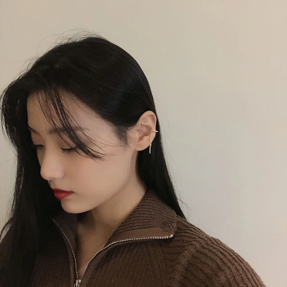 Contracted Women Metal Chain Tassel Restoring Ancient Ways Is Perforated Ear Bones Clip Personality Charm No Ear Earrrings
Contracted Women Metal Chain Tassel Restoring Ancient Ways Is Perforated Ear Bones Clip Personality Charm No Ear Earrrings