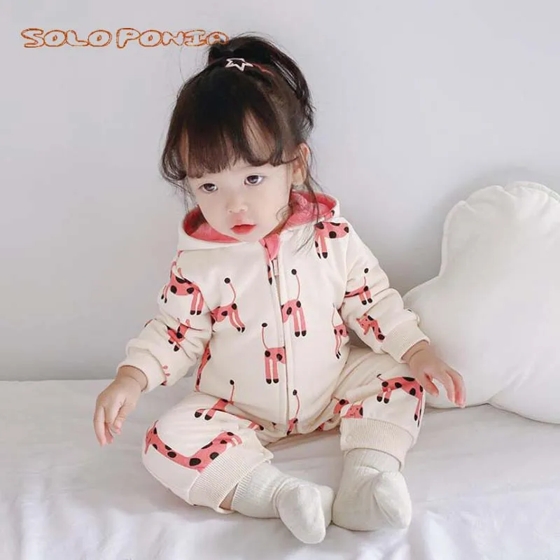 Newborn Baby Boys Clothes 2020 Autumn Winter Infant Clothing Overalls Baby Rompers For Baby Girls Jumpsuit giraffe CH226
Newborn Baby Boys Clothes 2020 Autumn Winter Infant Clothing Overalls Baby Rompers For Baby Girls Jumpsuit giraffe CH226