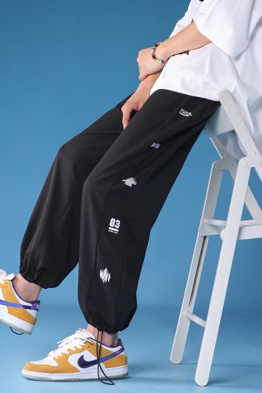 Men's Summer Thin Loose Casual Ice Silk Ins Hong Kong Style Trendy Drawstring Cropped Pants
Men's Summer Thin Loose Casual Ice Silk Ins Hong Kong Style Trendy Drawstring Cropped Pants