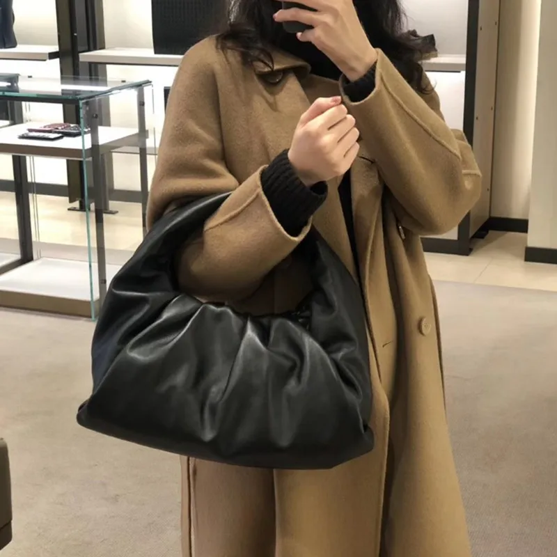 Croissant Female 2021 New Fashion All-match Fold Large-capacity Cloud Bag Shoulder Portable Underarm Bag Women Purse and Handbag
Croissant Female 2021 New Fashion All-match Fold Large-capacity Cloud Bag Shoulder Portable Underarm Bag Women Purse and Handbag