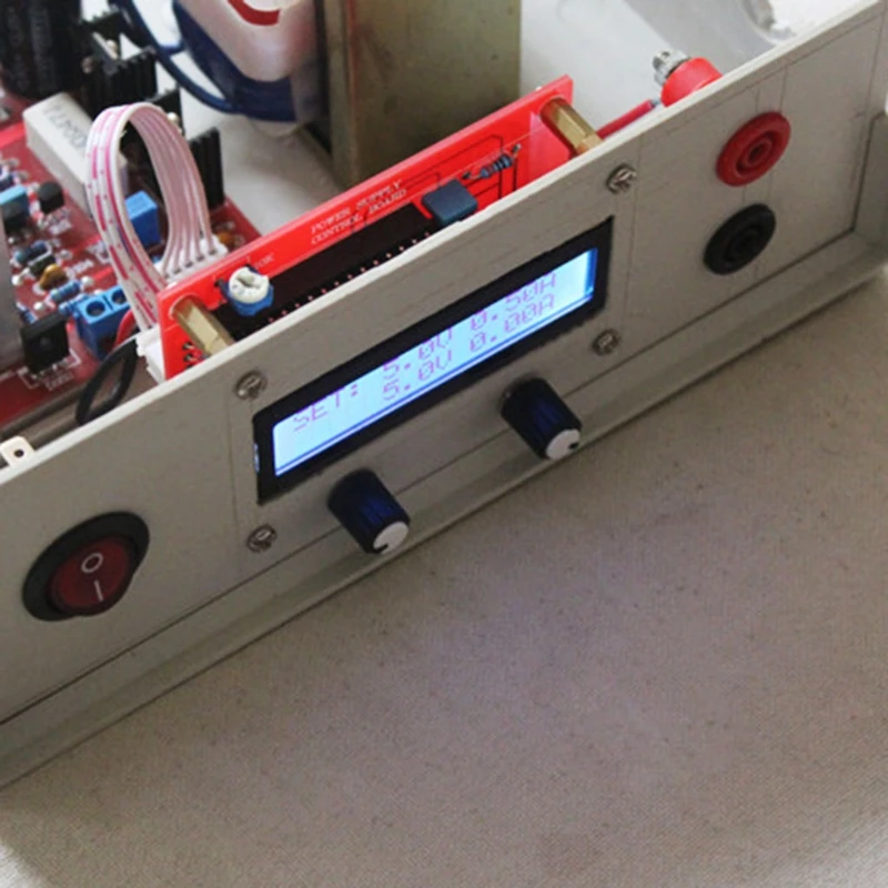 0-28V 0.01-2A Adjustable DC Regulated Power Supply DIY Kit LCD Display Regulated Power KitShort-circuit/Current-limit Protection
0-28V 0.01-2A Adjustable DC Regulated Power Supply DIY Kit LCD Display Regulated Power KitShort-circuit/Current-limit Protection