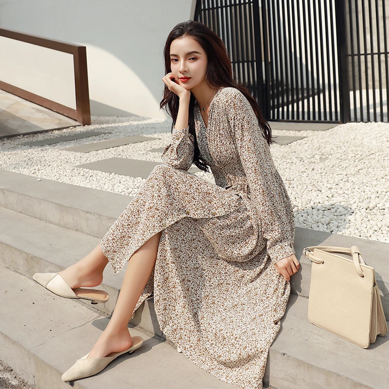 Plus Size Spring Summer Floral Dress Women Elegant Draped Design Single Breasted Long Dress High Waist Bohemian Pleated Dress
Plus Size Spring Summer Floral Dress Women Elegant Draped Design Single Breasted Long Dress High Waist Bohemian Pleated Dress