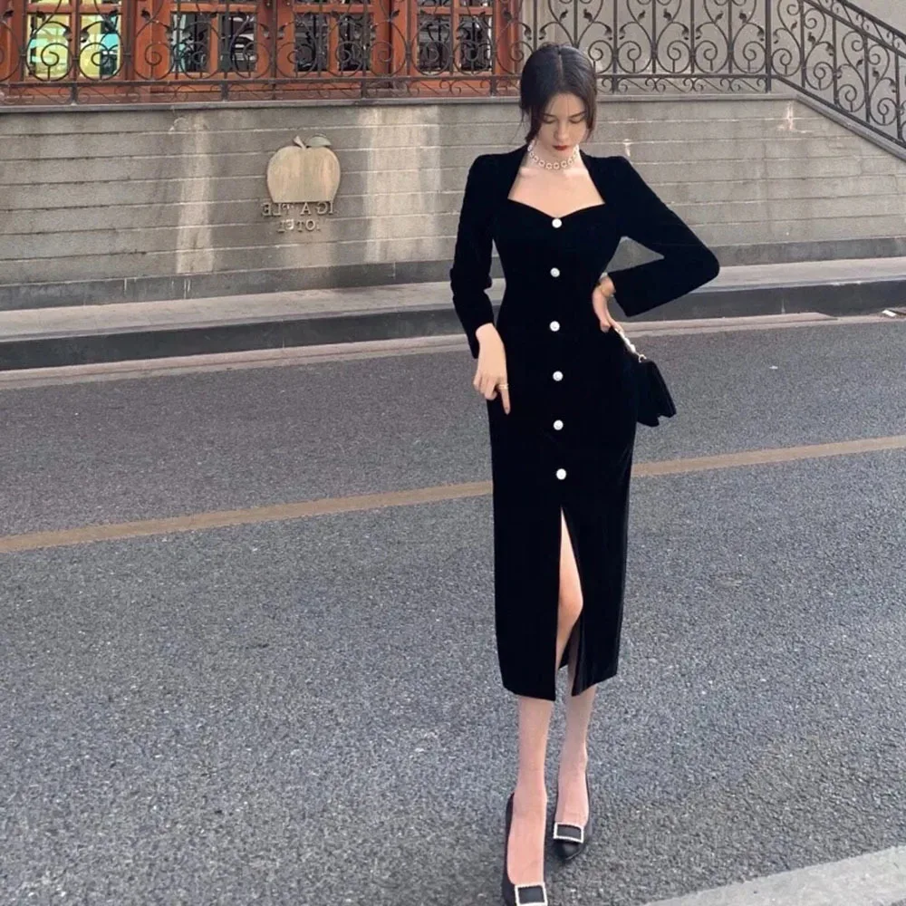 Elegant Vintage Black Dress Women French Style Temperament Sexy Slit Solid Button Square Collar Lady Evening Party Velvet Dre
Elegant Vintage Black Dress Women French Style Temperament Sexy Slit Solid Button Square Collar Lady Evening Party Velvet Dre