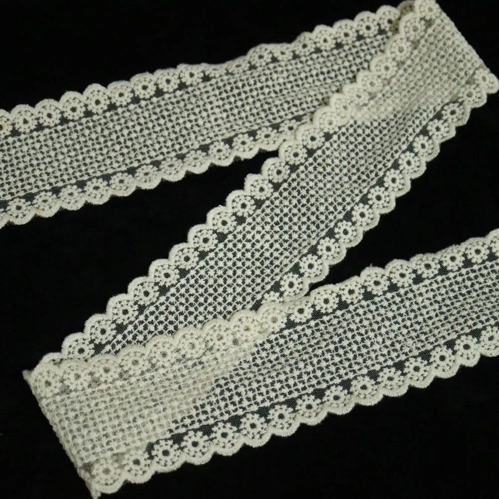 6.5cm*5yards embroidery flower Cotton flower mesh lace trims for wedding dress Water soluable lace trimmings for clothes
6.5cm*5yards embroidery flower Cotton flower mesh lace trims for wedding dress Water soluable lace trimmings for clothes