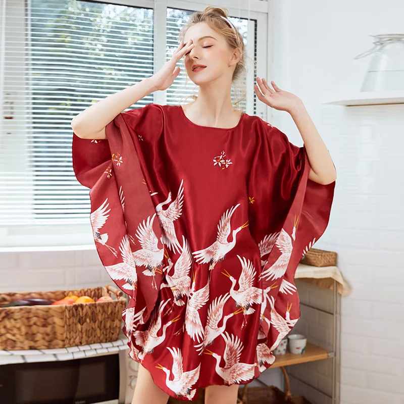 Burgundy Bat Sleeve Female Nightgown Nightdress Set Sexy Print Crane Rayon Sleepwear Lady Sleepshirt Summer Loose Home Dress
Burgundy Bat Sleeve Female Nightgown Nightdress Set Sexy Print Crane Rayon Sleepwear Lady Sleepshirt Summer Loose Home Dress