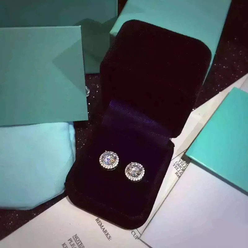 Sterling silver S925 classical charm Round 3 carat zircon earring Women original Luxury brands Stylish birthday gift
Sterling silver S925 classical charm Round 3 carat zircon earring Women original Luxury brands Stylish birthday gift