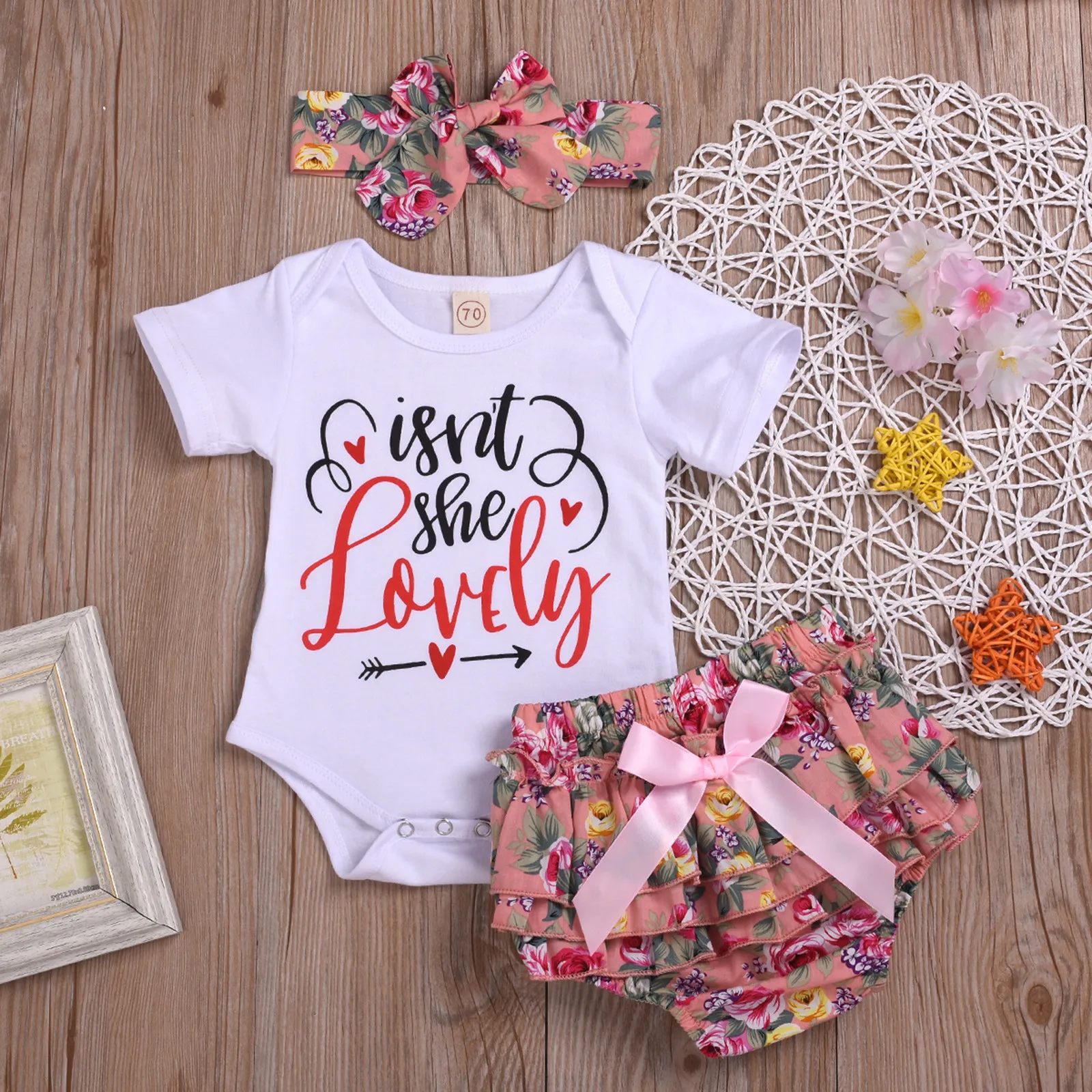 Newborn Infant Baby Girl Print Romper Bodytsuit+Floral Print Shorts Set Outfits одежда для новоѬождëн dziewczyna zestawy 2021
Newborn Infant Baby Girl Print Romper Bodytsuit+Floral Print Shorts Set Outfits одежда для новоѬождëн dziewczyna zestawy 2021