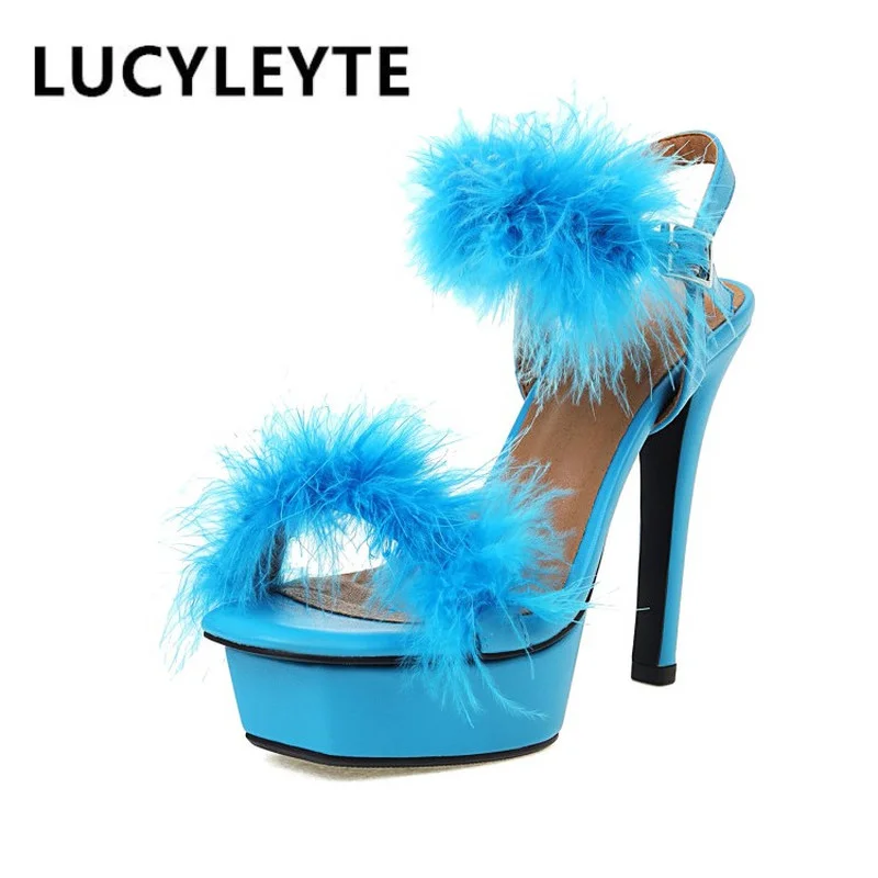 2022 spring new European and American fashion stiletto heel waterproof platform word buckle with fish mouth nightclub sandals
2022 spring new European and American fashion stiletto heel waterproof platform word buckle with fish mouth nightclub sandals